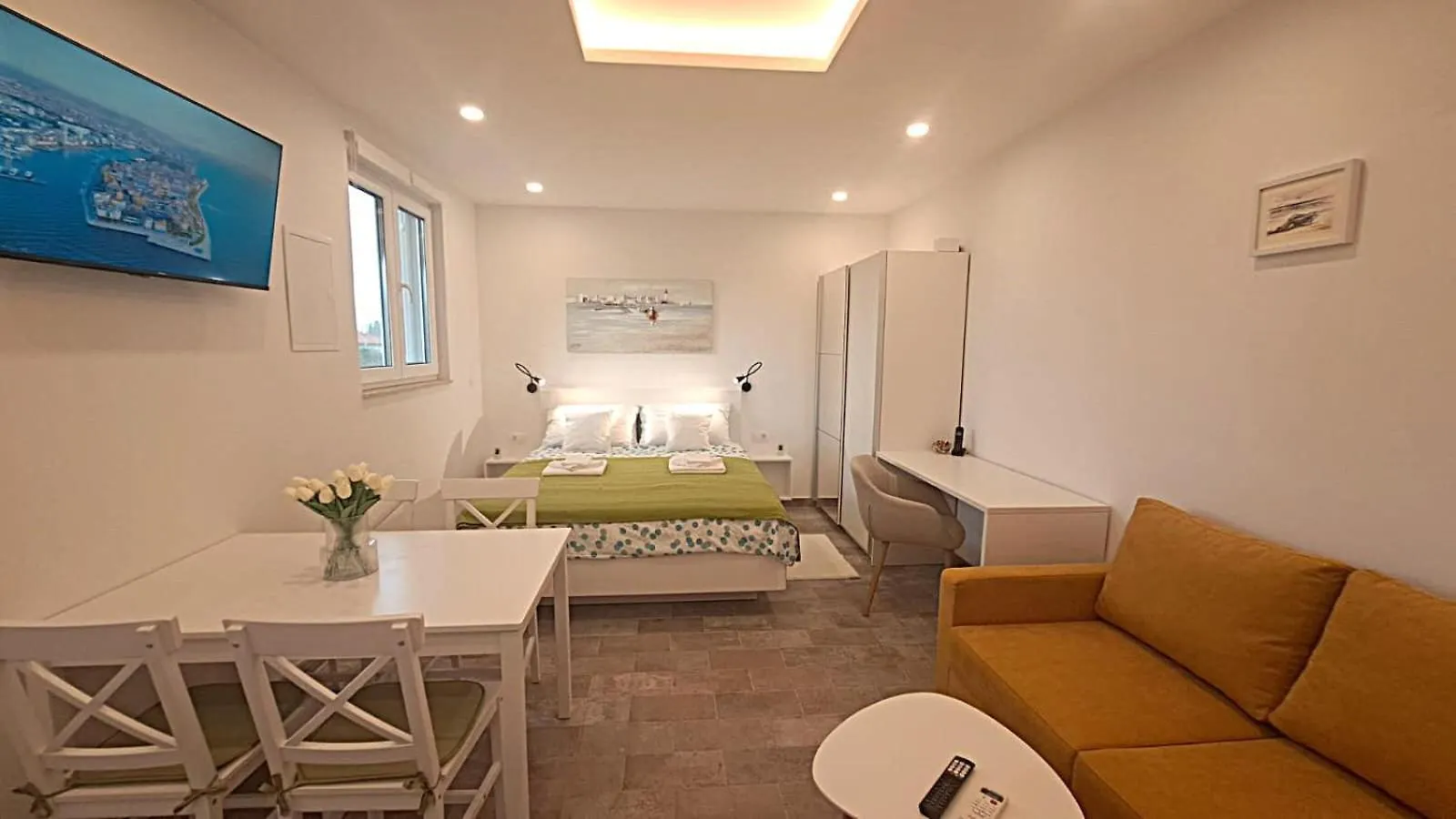 Apartments Martina Studio Njivice